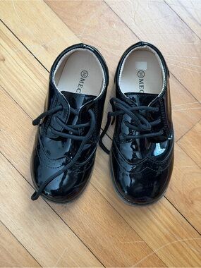 Kids Black Patent Lace-Up Dress Shoes -US 12/EURO30